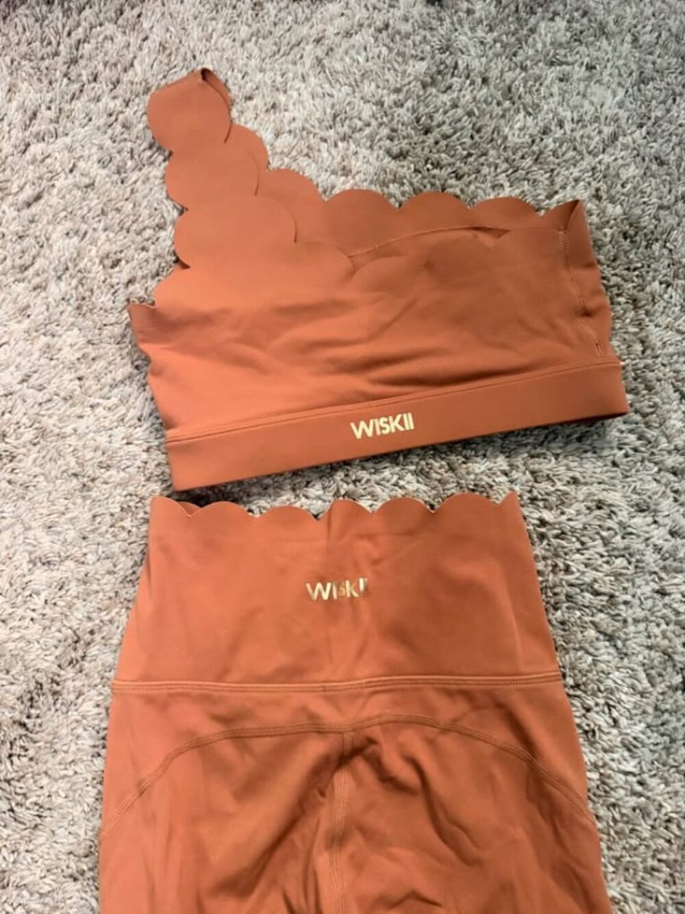 WISKII Scalloped One-Shoulder Activewear Set leggings sports bra adult small